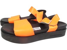 Russell & Bromley - Platform