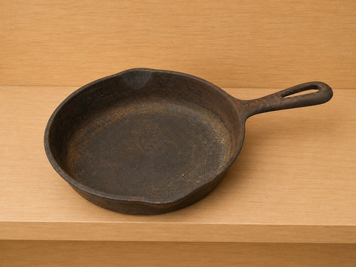 Cast iron skillet 3 - cast,