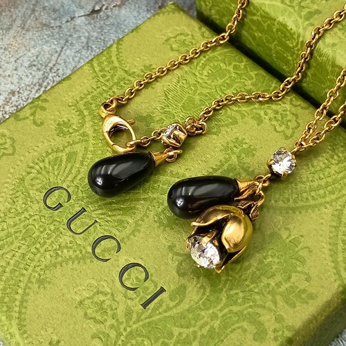 Gucci interlocking pendant - gucci,
