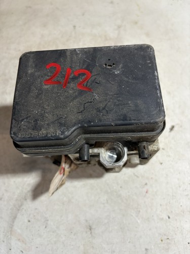Mitsubishi l200 2011 - 2011, pump