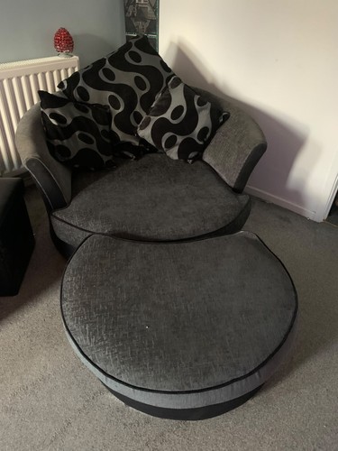 Round cuddle chair with - cuddle,