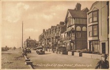 SOUTH END OF SEA FRONT, ALDEBURGH, OLD SUFFOLK POSTCARD (6236/24)