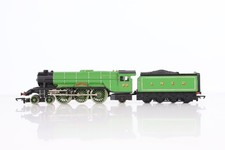 Hornby OO Gauge 4-6-2 Class A3 LNER Green "Dick Turpin" "80" Steam Locomotive