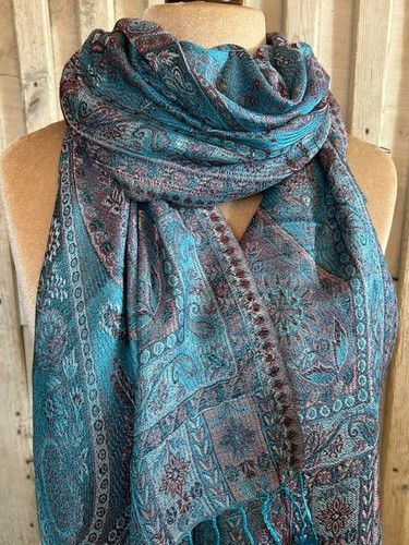 Soft turquoise paisley pure
