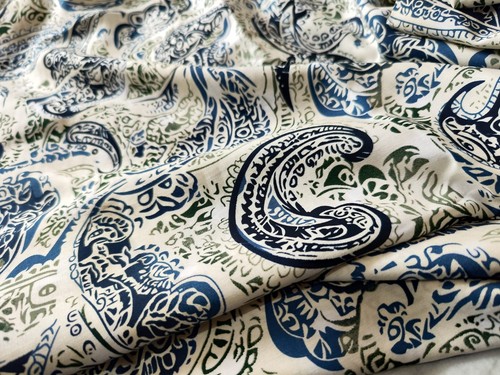 100 viscose fabric paisley - ,