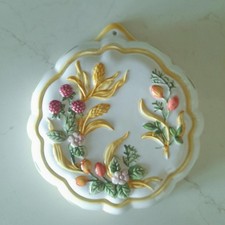 Vintage ceramic jelly mould/wall hanging