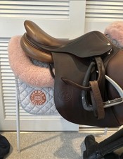 Hermes U25 Grand Prix Saddle