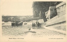 Postcard Paris Vécu Sur Le Berge People Walking the Gangplank to Paris Tailleur