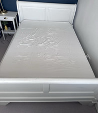 Grey Wooden Sleigh Design
