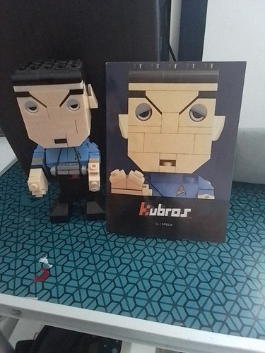 Startrek spock figure book - startrek, mr