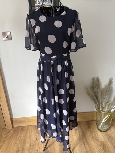 Wallis navy spot - spot, front