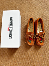 NOAH MINNETONKA SLIPPERS