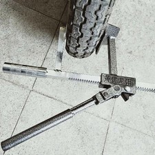 Vacuum Tire Bead Breaker