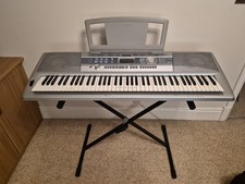 Yamaha DGX-200 Portable Grand