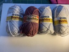 PATONS BEEHIVE 25% Wool