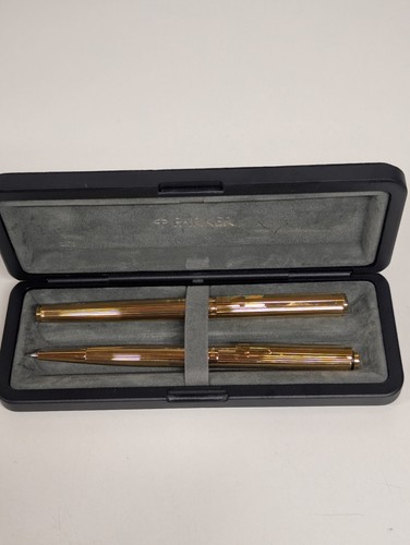 Vintage parker insignia - vintage,