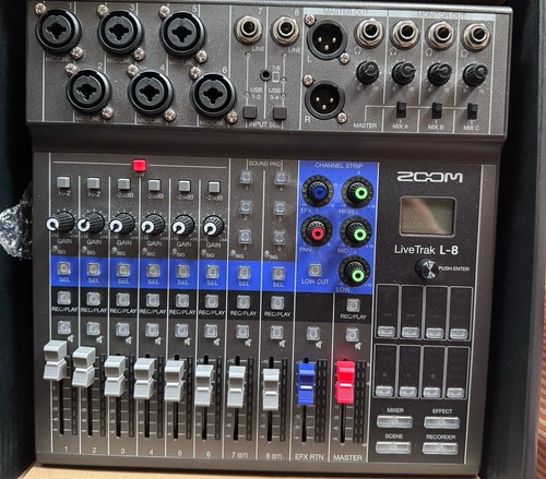 Zoom livetrak 8 channel - livetrak, l-8