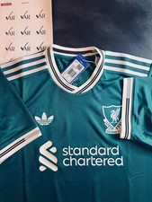 Liverpool 2025 Size Medium