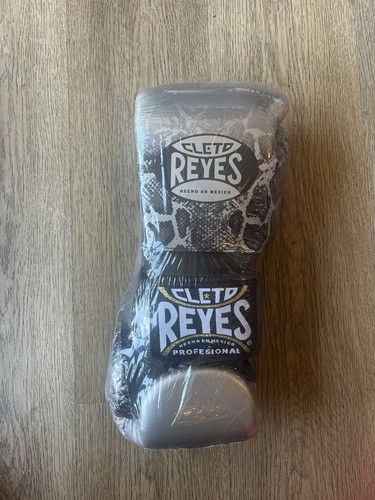 Official fighting gloves cleto - fighting,