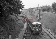 PHOTO  3 CAR SUBURBAN DMU SET