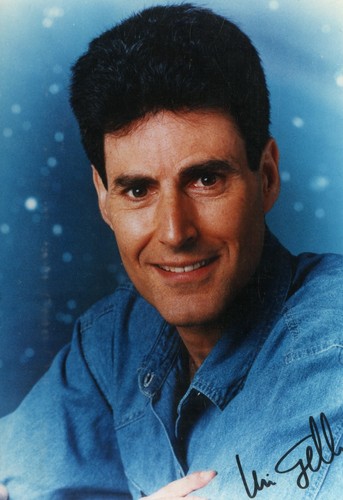 Uri geller signed 8x10 - uri, 8x10"