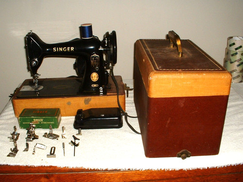 Vintage 1955 singer - vintage,