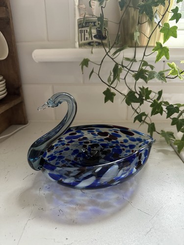 Vintage art glass swan bowl - vintage,