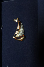 SWAROVSKI CRYSTAL MEMORIES YACT BROOCH / PIN