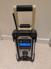 MAKITA BMR 104 JOB SITE RADIO