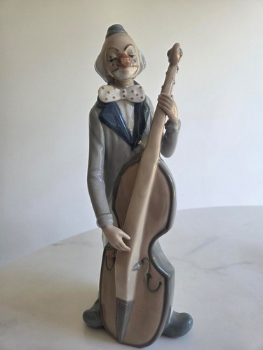 Casades clown with - casades,