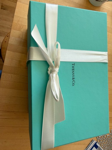 Tiffany authentic gift - tiffany, &