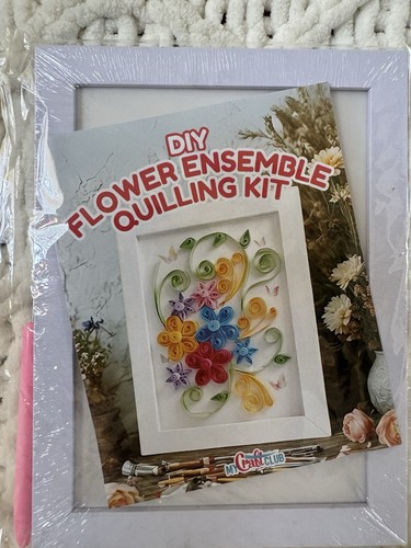 Flower ensemble paper quilling - flower,