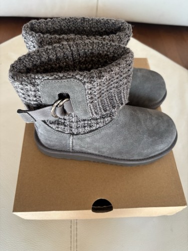 New uggs kids - new, classic