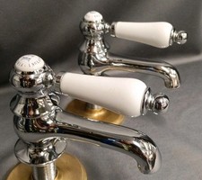 FIRED EARTH CHROME BASIN TAPS, SUPER QUALITY LEVER TAPS, REFURBISHED D4