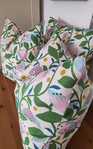 Set new handmade cushion - of,