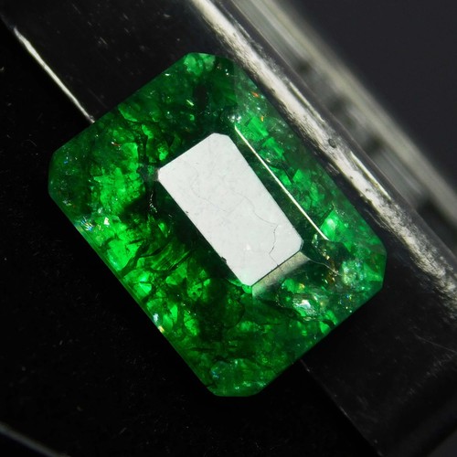 Natural green emerald carat - natural, 8