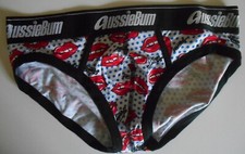 AUSSIEBUM RED LIPS    LOVERS