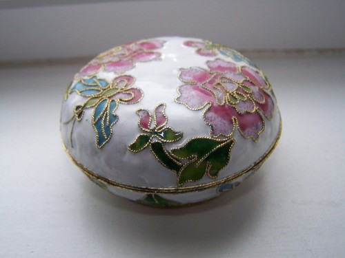Vintage small floral butterfly - vintage, floral-butterfly