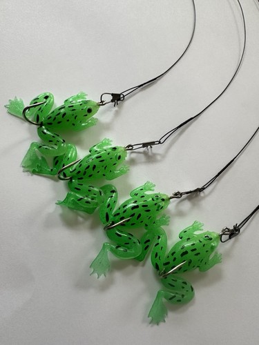 Green frog lures - green, savage
