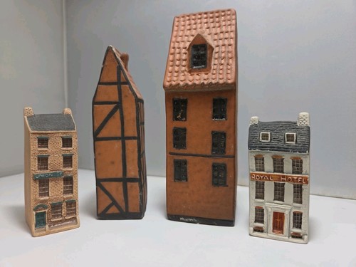 Ceramic cottage houses - 4,