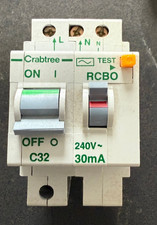 CRABTREE POLESTAR RCBO C32 /