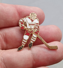 Ice Hockey Player Sports Enamel Lapel Pin Badge.     PB4-698