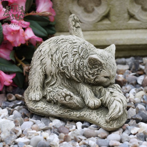 Washing cat stone statue - cat, |