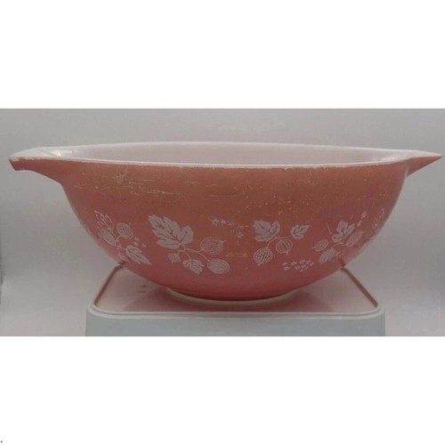 Large vintage pyrex red - large,