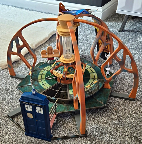 Doctor who tardis - doctor, room