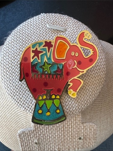 Vtg two hands - two, inc
