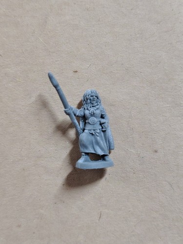 Female celt chieftain base - &,