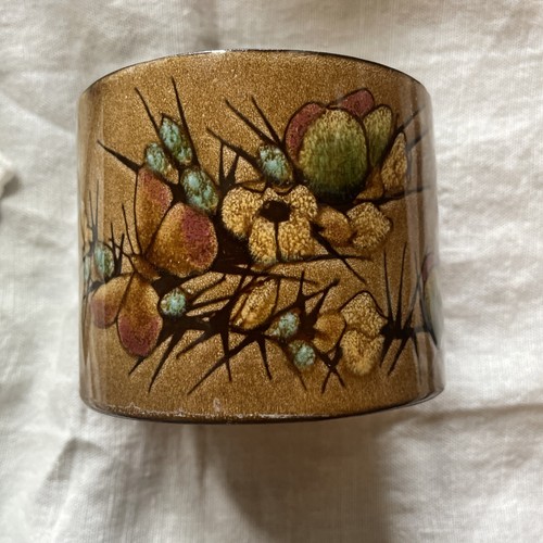 The guernsey pottery vintage - pottery,