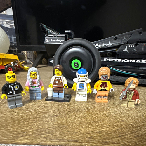 Lego minifigures mixed - minifigures,