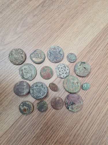 Military buttons british - military,